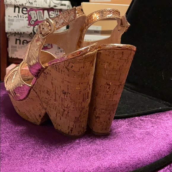 GUC BCBGeneration Rose Gold Wedge 7.5 - Picture 4 of 9